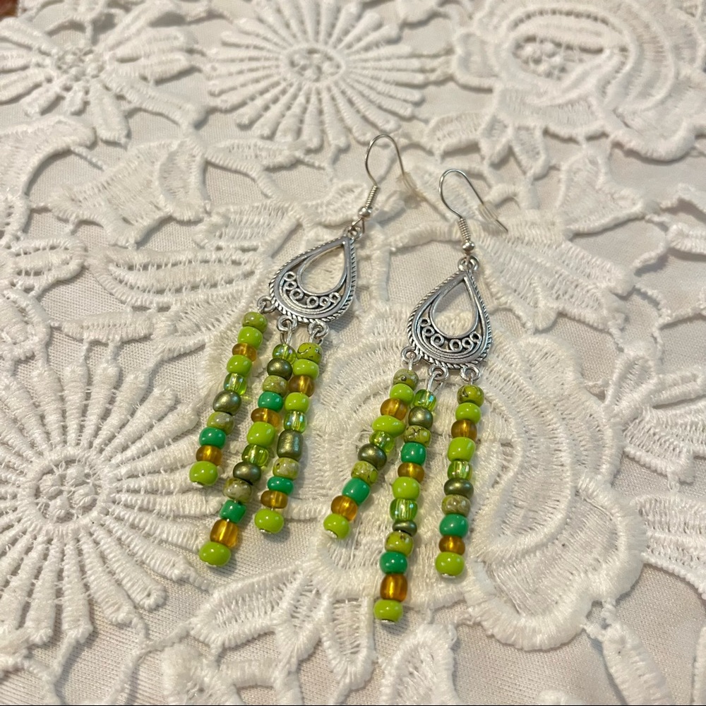 Earth toned dangling earrings